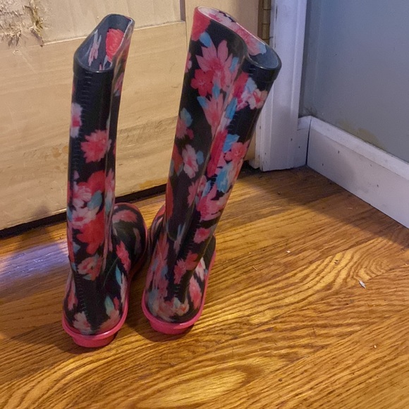 Kids Flowered Rain boots - Picture 3 of 3